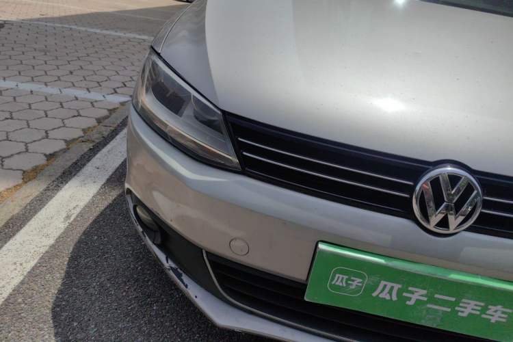 Used Volkswagen Sagitar 2014 Revised Version 1.6L Automatic Comfort Edition Right Front Headlight