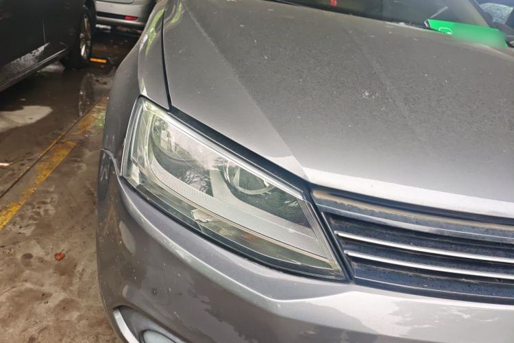 Used Volkswagen Sagitar 2014 1.6L Automatic Comfort Model Right Front Headlight