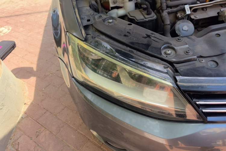 Used Volkswagen Sagitar 2014 Revised Version 1.4TSI Manual Luxury Edition Right Front Headlight