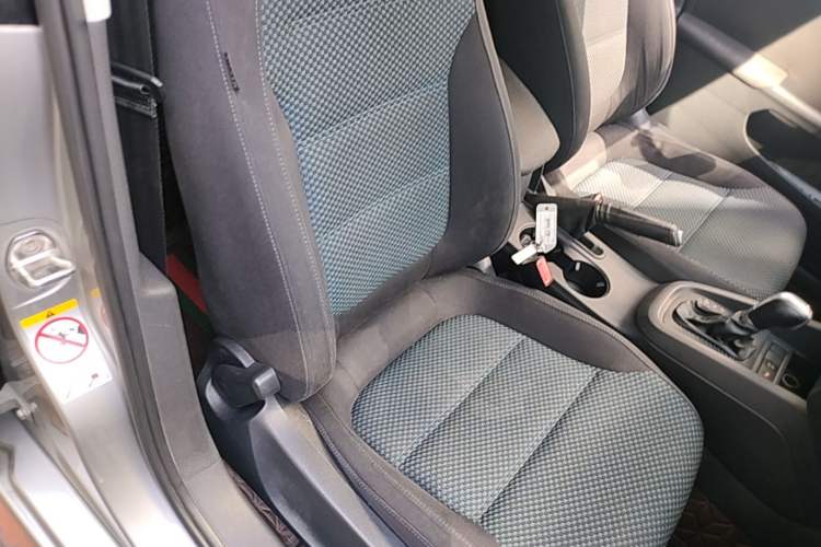 Used Volkswagen Sagitar 2014 1.4TSI BlueMotion Edition Right Front Seat