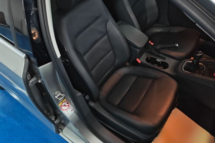 Used Volkswagen Sagitar 2014 Revised Version 1.6L Manual Comfort Edition Right Front Seat