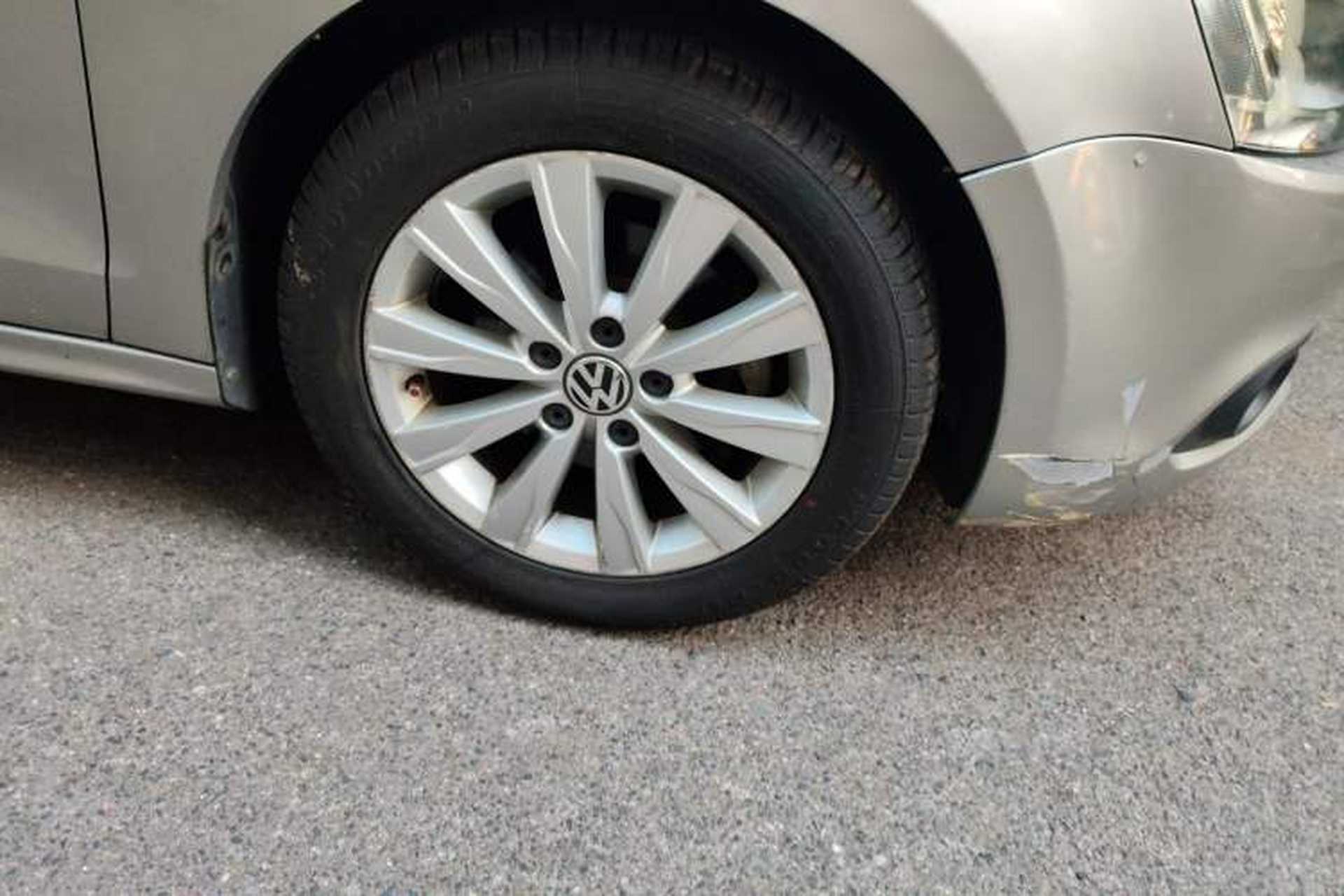 Used Volkswagen Sagitar 2014 Revised Version 1.6L Automatic Leading Edition Right Front Wheel Hub