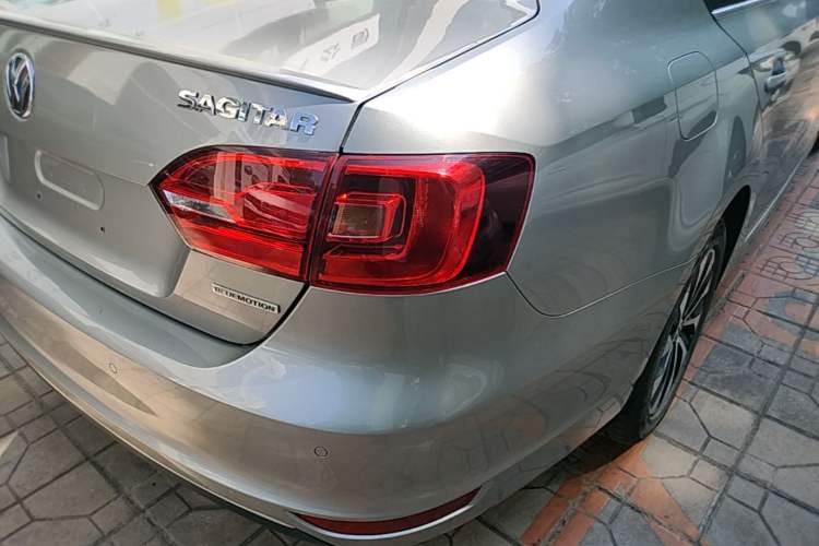 Used Volkswagen Sagitar 2014 1.4TSI BlueMotion Edition Right Rear Taillight