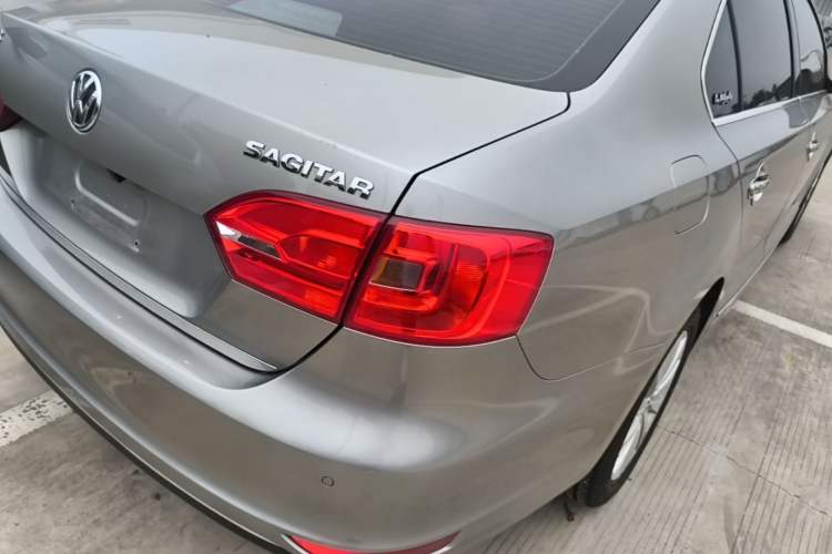 Used Volkswagen Sagitar 2014 Revised Version 1.6L Manual Comfort Edition Right Rear Taillight