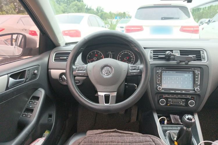 Used Volkswagen Sagitar 2014 Revised Version 1.4TSI Manual Luxury Edition Steering Wheel