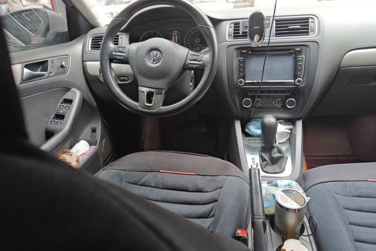 Used Volkswagen Sagitar 2014 1.4TSI Automatic Luxury Model Steering Wheel