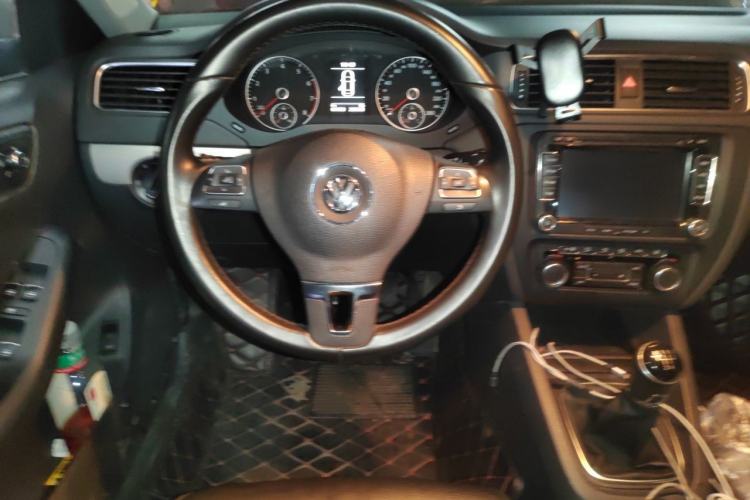 Used Volkswagen Sagitar 2014 Revised Version 1.4TSI Manual Luxury Edition Steering Wheel