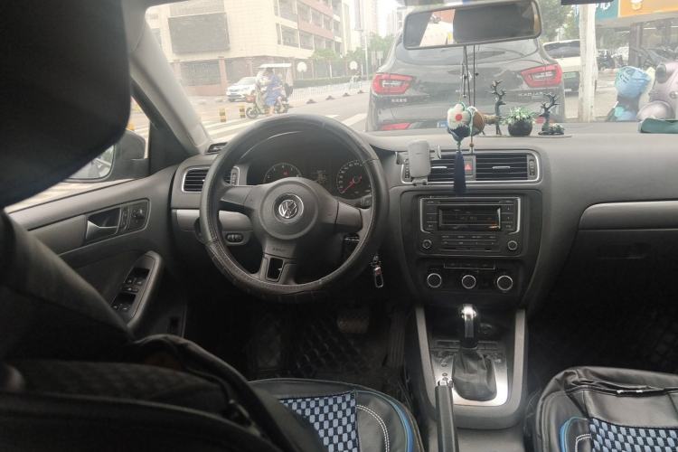 Used Volkswagen Sagitar 2014 Revised Version 1.6L Automatic Fashionable Style Steering Wheel