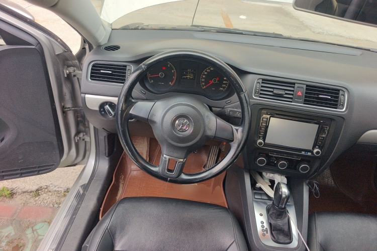 Used Volkswagen Sagitar 2014 Revised Version 1.6L Automatic Leading Edition Steering Wheel