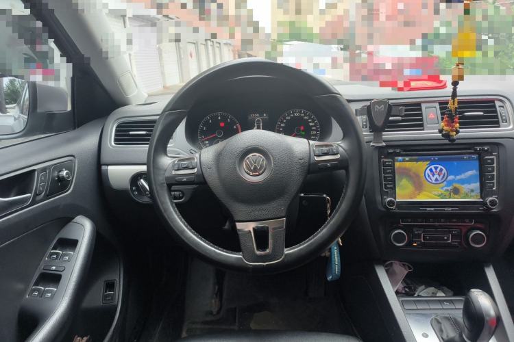 Used Volkswagen Sagitar 2014 Revised Version 1.4TSI Automatic Elite Edition Steering Wheel
