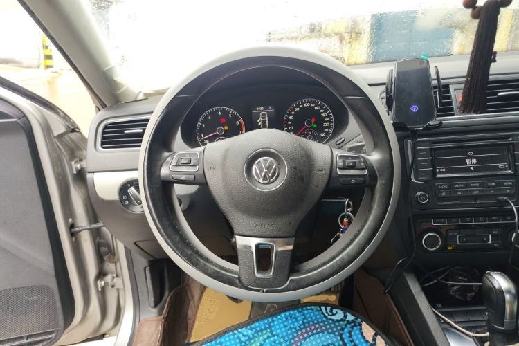 Used Volkswagen Sagitar 2014 1.4TSI Automatic Luxury Model Steering Wheel