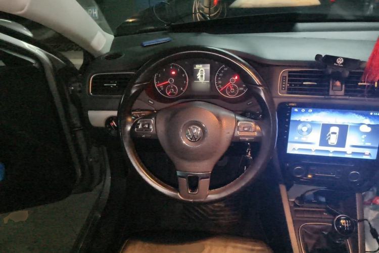 Used Volkswagen Sagitar 2014 Revised Version 1.4TSI Manual Luxury Edition Steering Wheel