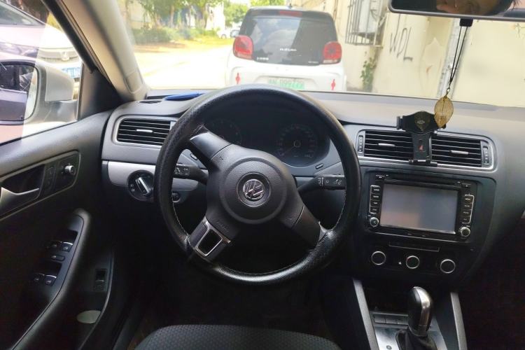 Used Volkswagen Sagitar 2014 Revised Version 1.6L Automatic Leading Edition Steering Wheel