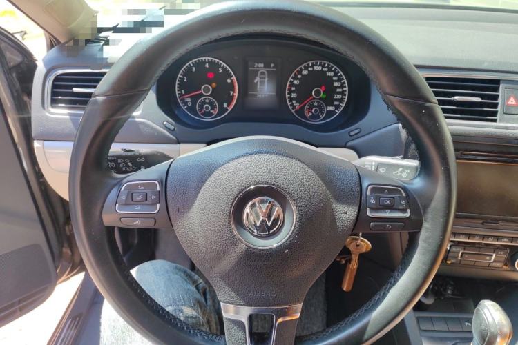 Used Volkswagen Sagitar 2014 1.4TSI Automatic Luxury Model Steering Wheel