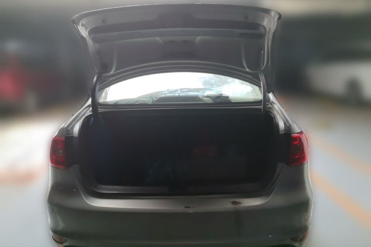 Used Volkswagen Sagitar 2014 1.4TSI Manual Luxury Model Trunk