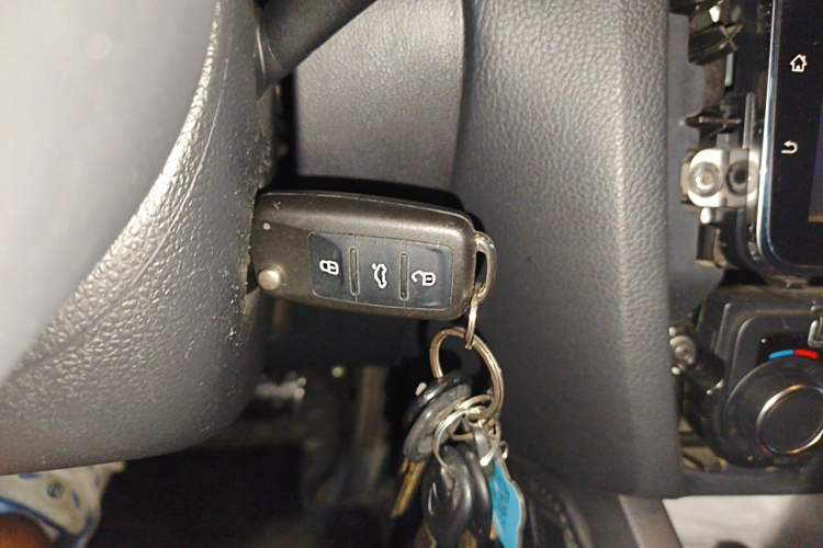 Used Volkswagen Sagitar 2014 Revised Version 1.4TSI Automatic Luxury Edition Vehicle Key