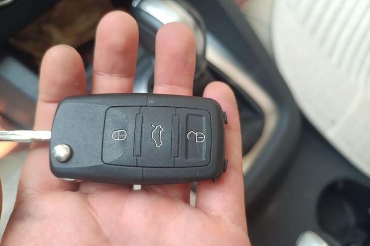 Used Volkswagen Sagitar 2014 1.4TSI Automatic Luxury Model Vehicle Key