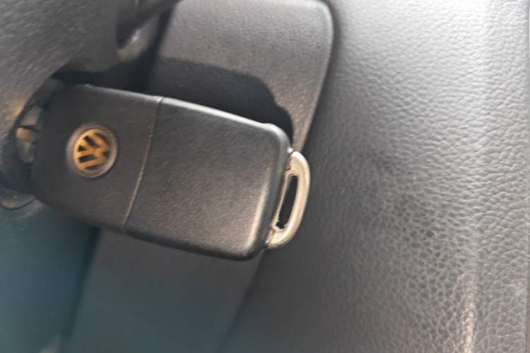 Used Volkswagen Sagitar 2014 Revised Version 1.4TSI Automatic Luxury Edition Vehicle Key