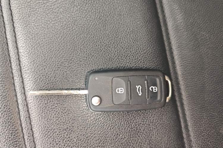 Used Volkswagen Sagitar 2014 Revised Version 1.6L Automatic Comfort Edition Vehicle Key