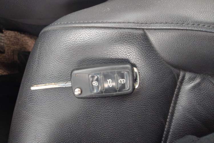 Used Volkswagen Sagitar 2014 1.6L Manual Comfort Model Vehicle Key