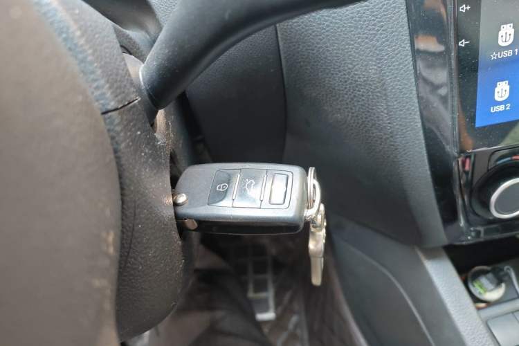 Used Volkswagen Sagitar 2014 1.4TSI Automatic Luxury Model Vehicle Key