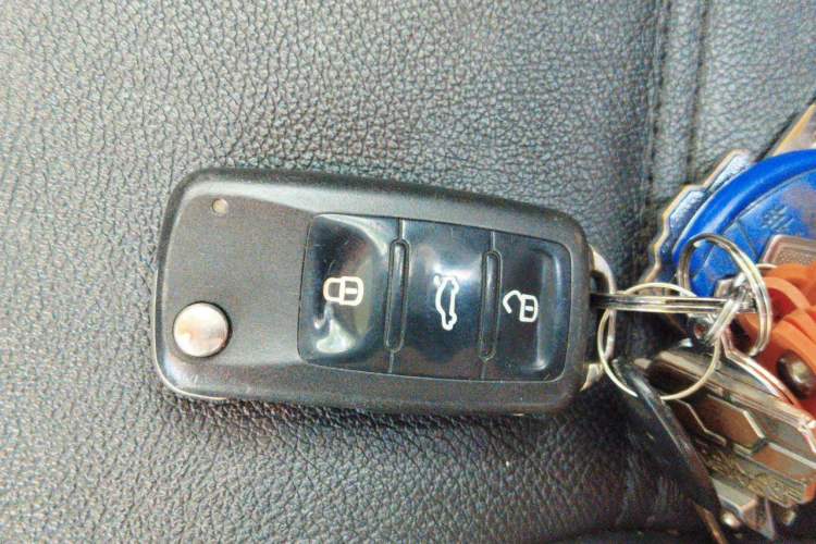 Used Volkswagen Sagitar 2014 Revised Version 1.4TSI Automatic Luxury Edition Vehicle Key
