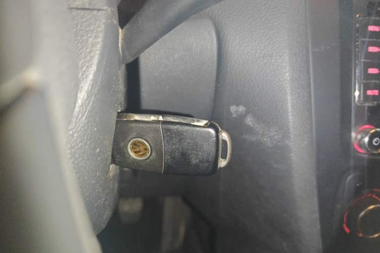 Used Volkswagen Sagitar 2014 1.6L Manual Comfort Model Vehicle Key