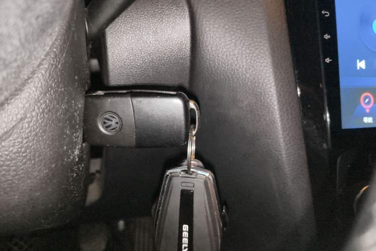 Used Volkswagen Sagitar 2014 Revised Version 1.4TSI Manual Luxury Edition Vehicle Key