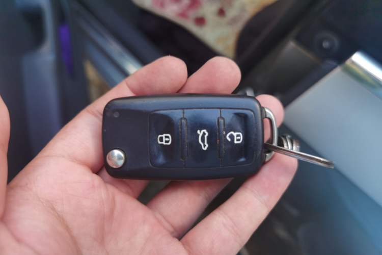 Used Volkswagen Sagitar 2014 Revised Version 1.6L Manual Comfort Edition Vehicle Key