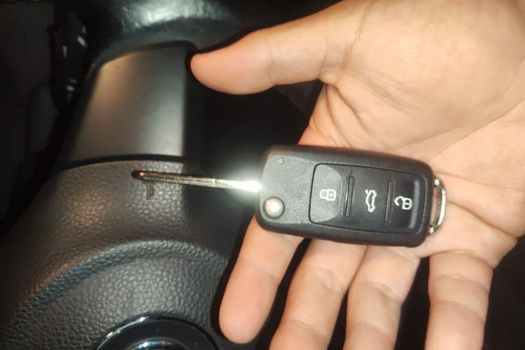 Used Volkswagen Sagitar 2014 Revised Version 1.6L Automatic Comfort Edition Vehicle Key