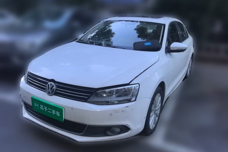 Used Volkswagen Sagitar 2014 1.4TSI Automatic Luxury Model Guazi used car, China used car export, Used car for sale, Used cars, Cheapest cars for sale