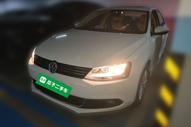 Used Volkswagen Sagitar 2014 1.4TSI Automatic Luxury Model Guazi used car, China used car export, Used car for sale, Used cars, Cheapest cars for sale