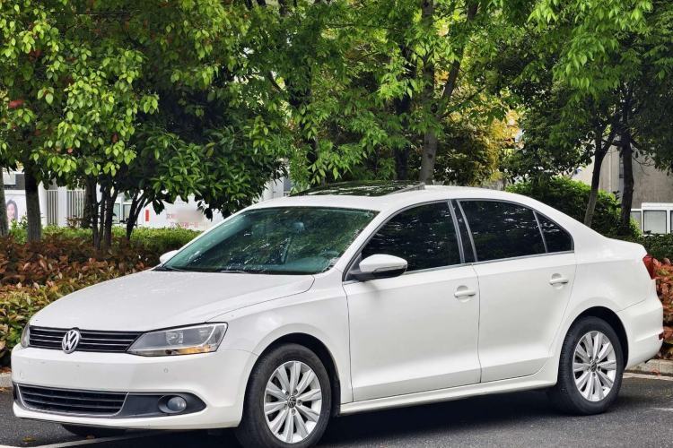 Used Volkswagen Sagitar 2014 Revised Version 1.4TSI Automatic Luxury Edition Guazi used car, China used car export, Used car for sale, Used  cars, Cheapest cars for sale