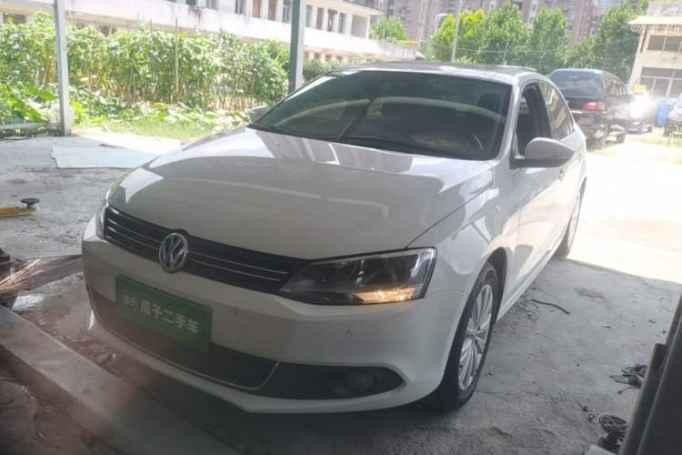 Used Volkswagen Sagitar 2014 Revised Version 1.4TSI Automatic Luxury Edition Guazi used car, China used car export, Used car for sale, Used  cars, Cheapest cars for sale