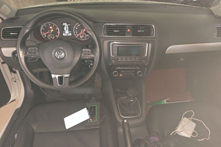 Used Volkswagen Sagitar 2014 Revised Version 1.4TSI Manual Luxury Edition Center Console