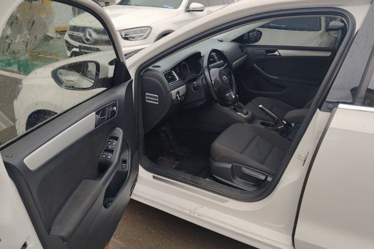 Used Volkswagen Sagitar 2014 Revised Version 1.6L Automatic Leading Edition Driver Seat