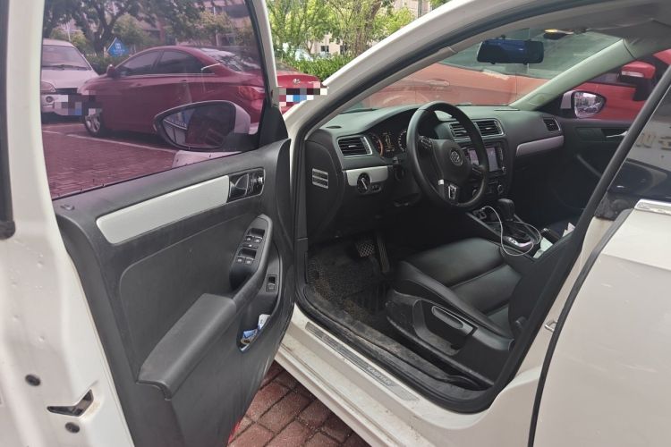 Used Volkswagen Sagitar 2014 1.4TSI Automatic Fashion Edition Driver Seat