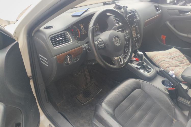 Used Volkswagen Sagitar 2014 1.4TSI Automatic Flagship Edition Driver Seat