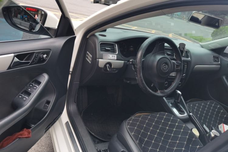Used Volkswagen Sagitar 2014 1.6L Automatic Comfort Model Driver Seat