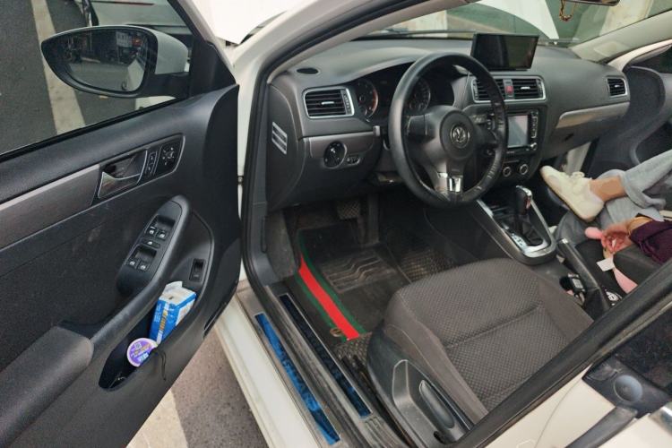 Used Volkswagen Sagitar 2014 Revised Version 1.4TSI Automatic Fashion Edition Driver Seat