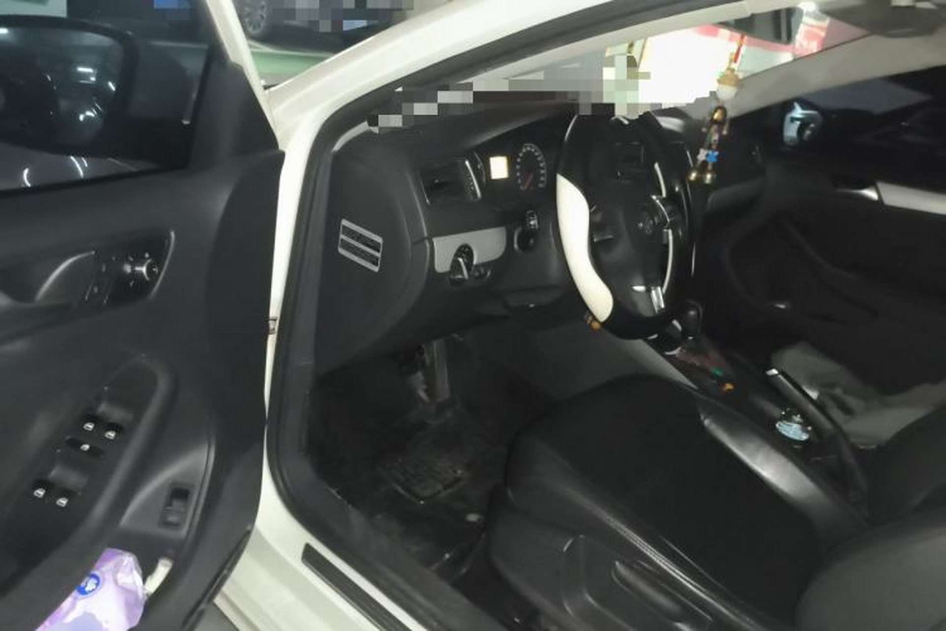 Used Volkswagen Sagitar 2014 1.6L Automatic Comfort Model Driver Seat
