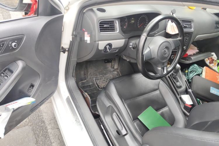 Used Volkswagen Sagitar 2014 1.6L Automatic Comfort Model Driver Seat