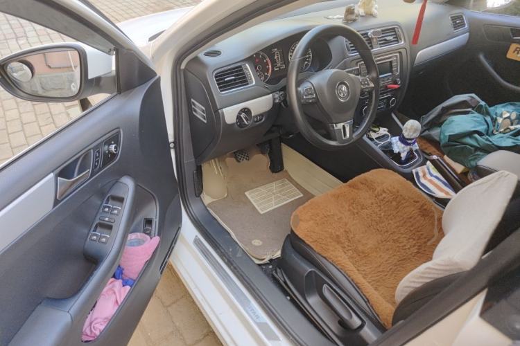 Used Volkswagen Sagitar 2014 1.4TSI Manual Luxury Model Driver Seat