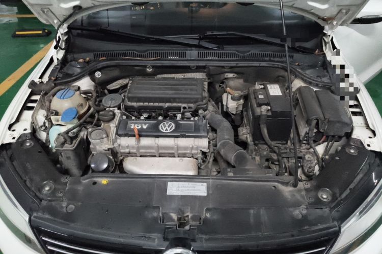Used Volkswagen Sagitar 2014 Revised Version 1.6L Manual Comfort Edition Engine Bay