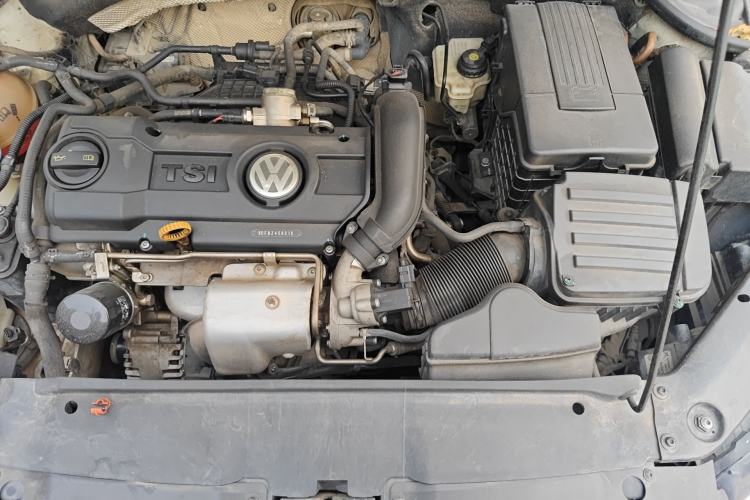 Used Volkswagen Sagitar 2014 Revised Version 1.4TSI Manual Luxury Edition Engine Bay