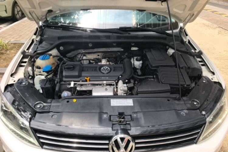 Used Volkswagen Sagitar 2014 Revised Version 1.4TSI Automatic Luxury Edition Engine Bay