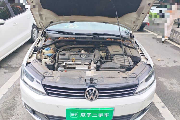 Used Volkswagen Sagitar 2014 Revised Version 1.4TSI Automatic Luxury Edition Engine Bay