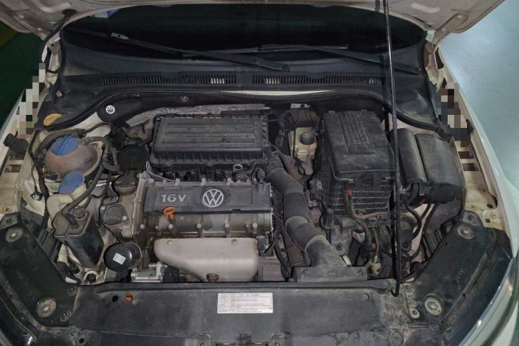 Used Volkswagen Sagitar 2014 Revised Version 1.6L Automatic Comfort Edition Engine Bay