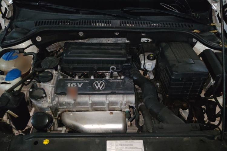 Used Volkswagen Sagitar 2014 Revised Version 1.6L Automatic Comfort Edition Engine Bay