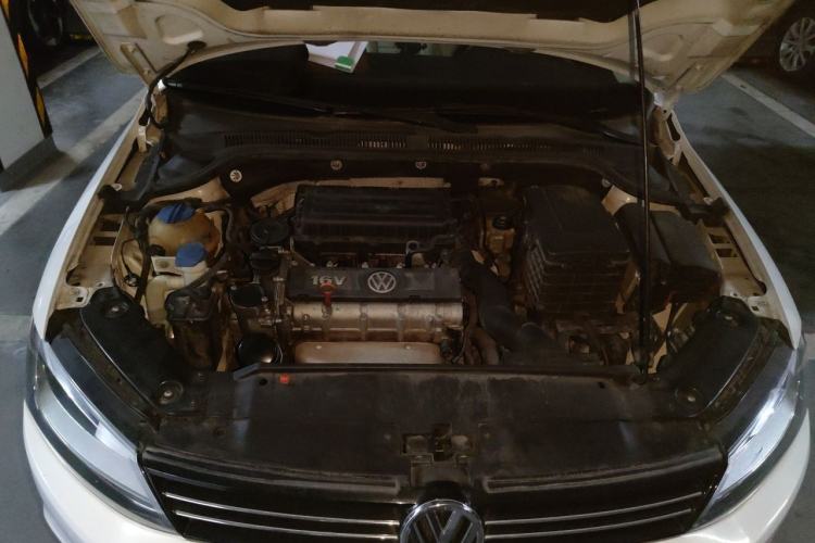 Used Volkswagen Sagitar 2014 Revised Version 1.6L Automatic Comfort Edition Engine Bay